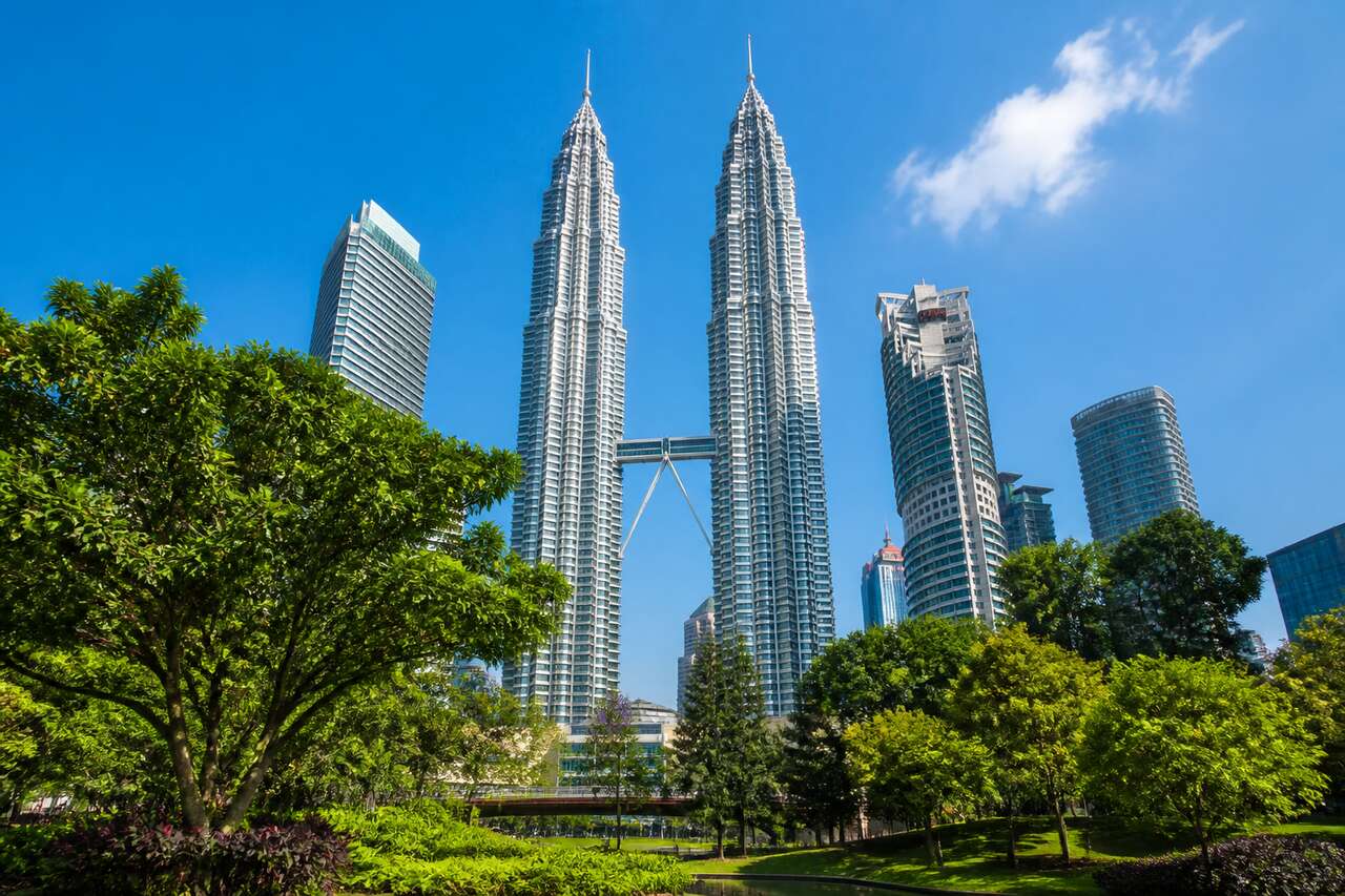 Prix d'un taxi à Kuala Lumpur : tarifs, alternatives et trajets populaires
