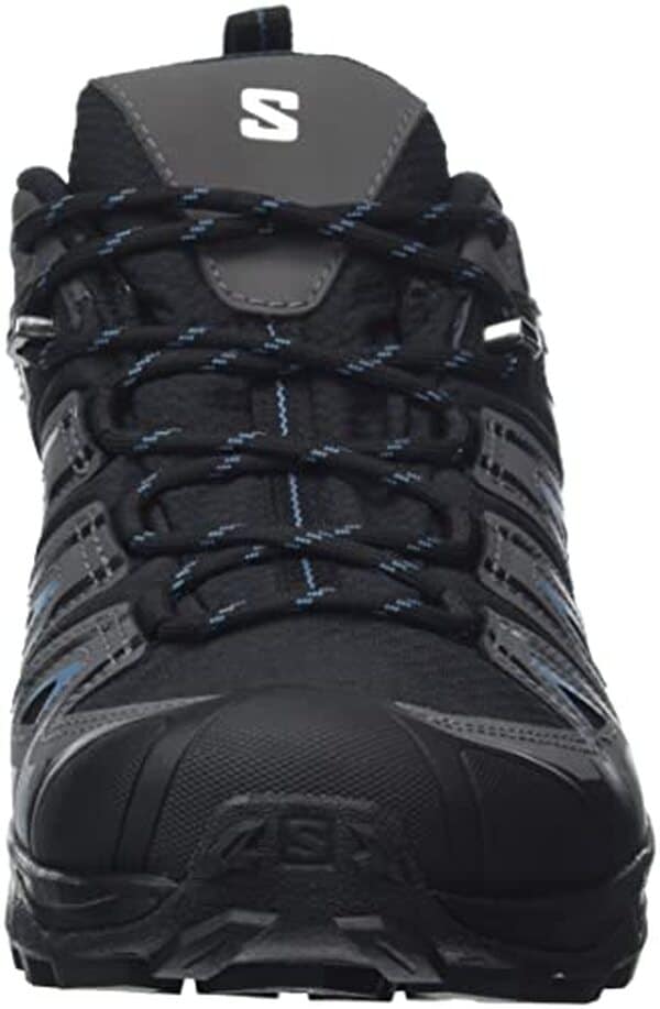 Découvrez notre test détaillé des Salomon X Ultra Pioneer, des chaussures de trekking imperméables et polyvalentes idéales pour tous les terrains et conditions météorologiques.
