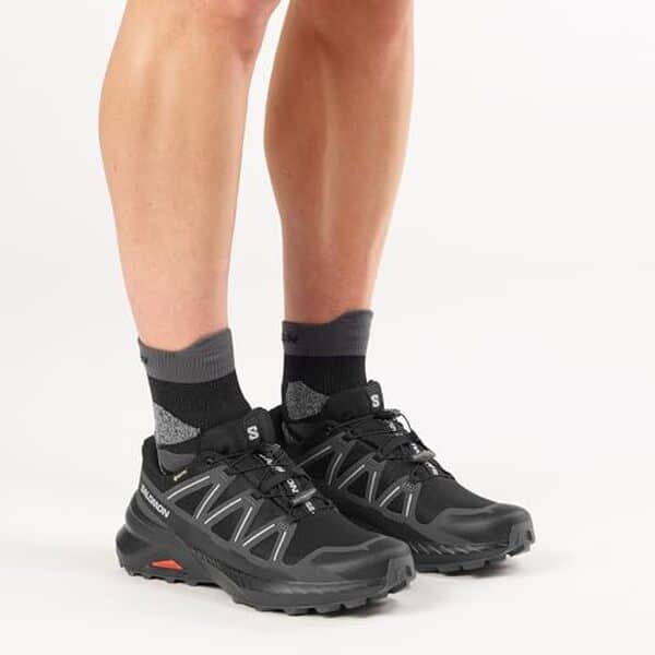 Découvrez notre test complet des chaussures imperméables Salomon Speedcross peak : performances, confort et durabilité pour vos randonnées en toutes conditions.