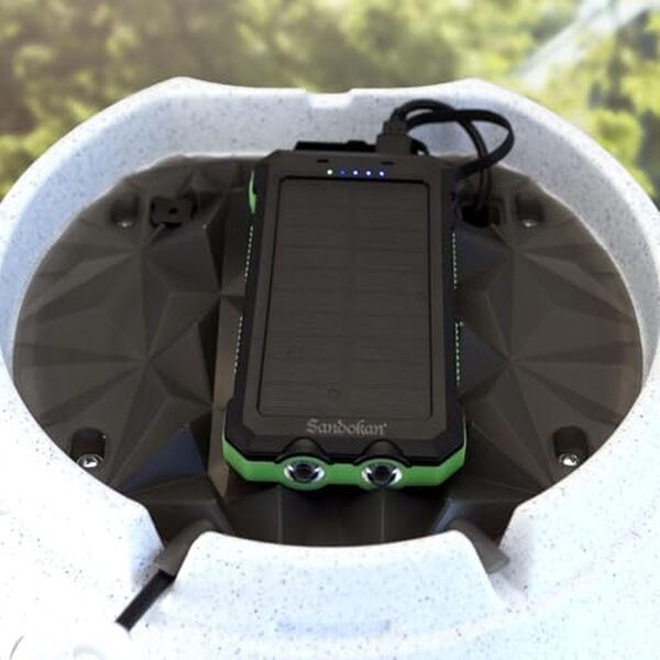 Découvrez notre avis complet sur le Sandokan Automizer, le pulvérisateur solaire anti-moustiques efficace pour protéger votre jardin sans électricité ni piles.