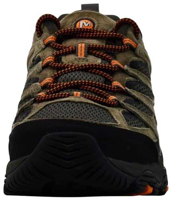 Découvrez notre test détaillé des chaussures Merrell Moab 3 homme : confort, durabilité et adhérence pour vos randonnées en montagne et sentiers.