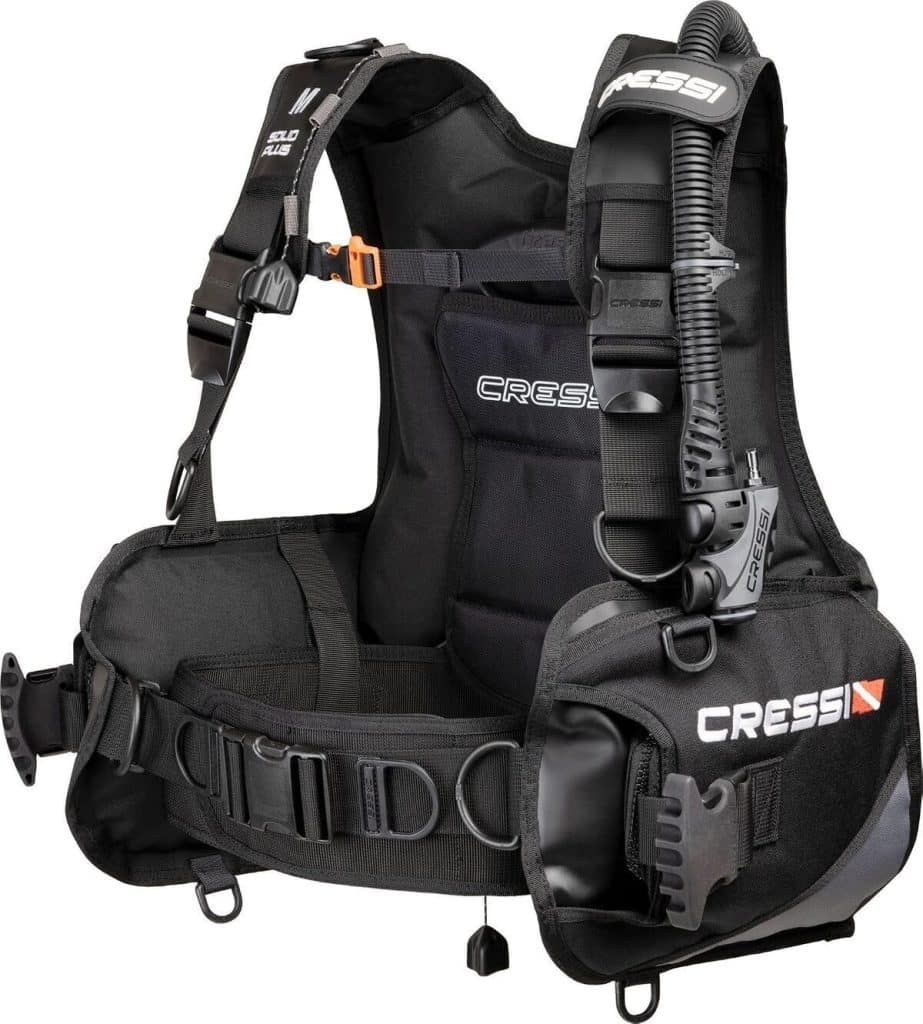 Test du gilet stabilisateur Cressi Solid Plus BCD : efficacité et confort sous l'eau